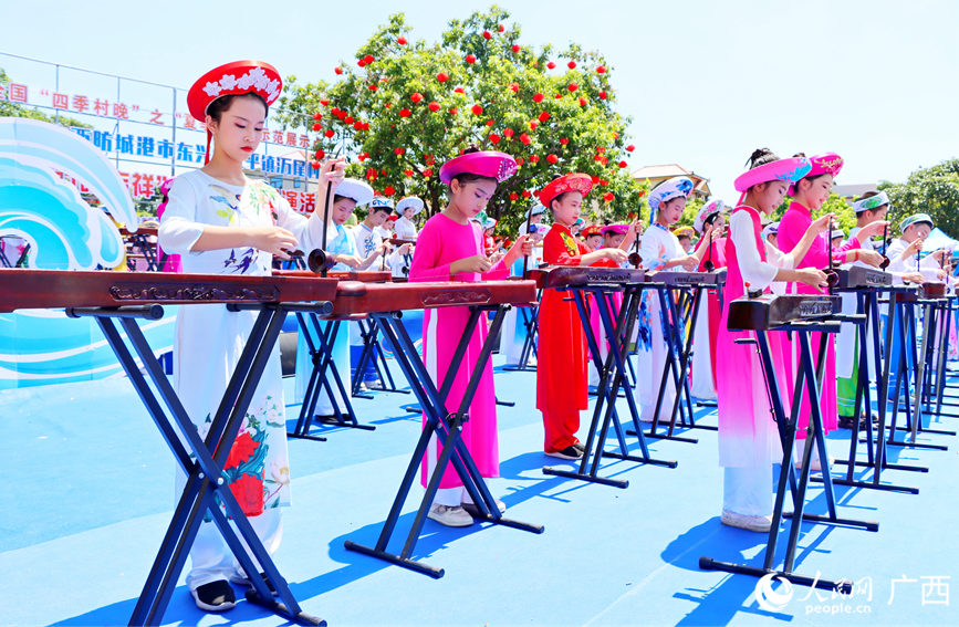 美妙的獨弦琴表演。