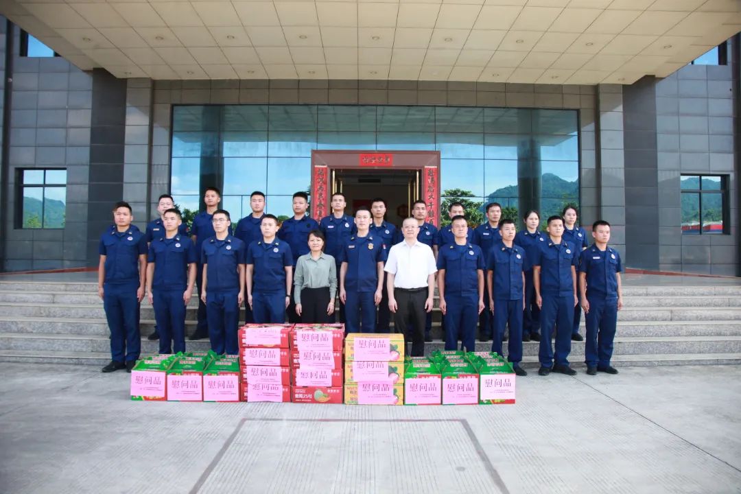 慰問(wèn)組到憑祥市消防救援大隊(duì)開展慰問(wèn)