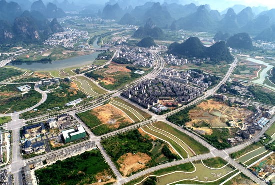 正在建設(shè)中的陽(yáng)朔新城區(qū)。陽(yáng)朔縣委宣傳部供圖