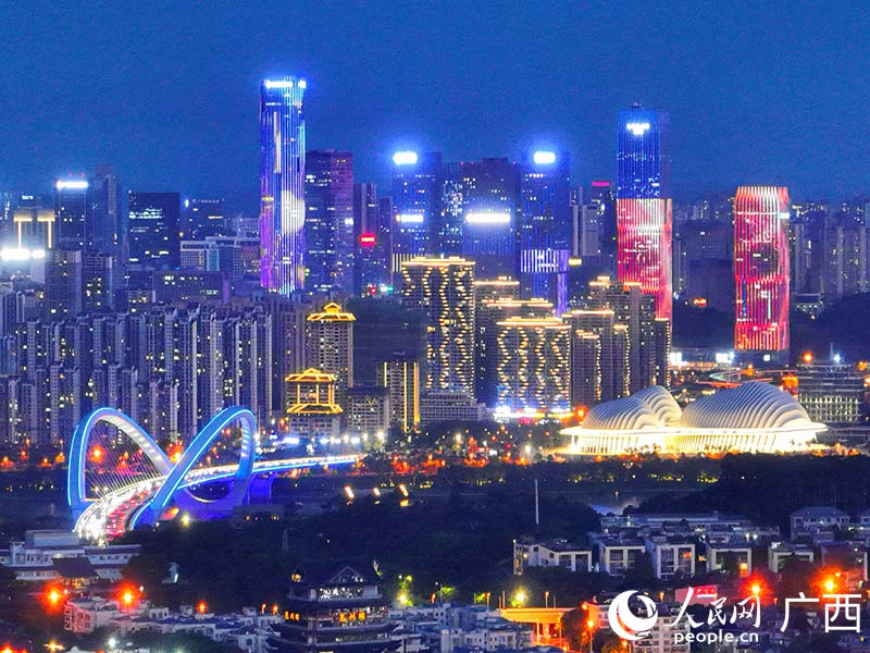 南寧市五象總部基地。人民網(wǎng) 付華周攝