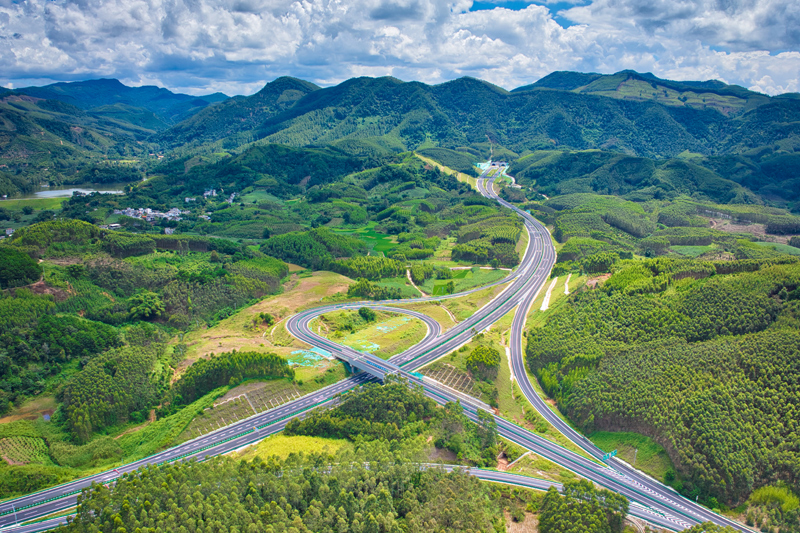 寧明南互通。廣西新發(fā)展交通集團(tuán)供圖