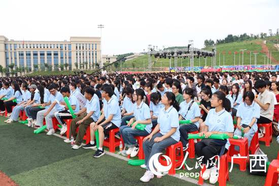 開(kāi)學(xué)典禮現(xiàn)場(chǎng)。人民網(wǎng) 付華周攝