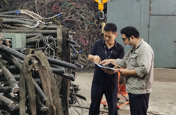 曾昭竣多次到電纜盜竊案現(xiàn)場調(diào)查取證