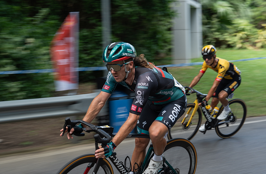 選手在比賽中。賽事組委會供圖