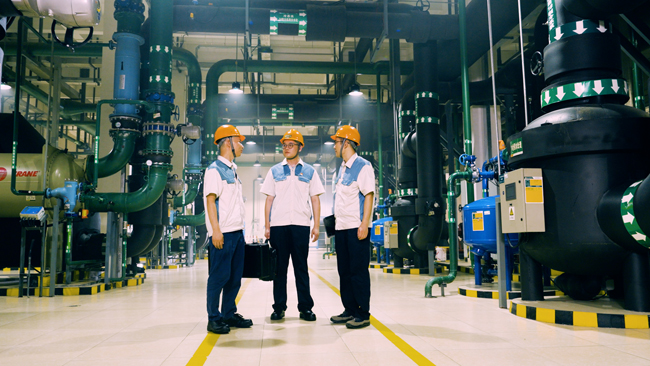 廣西中煙柳州卷煙廠動(dòng)力車(chē)間“閃電”QC小組成員。李寧攝