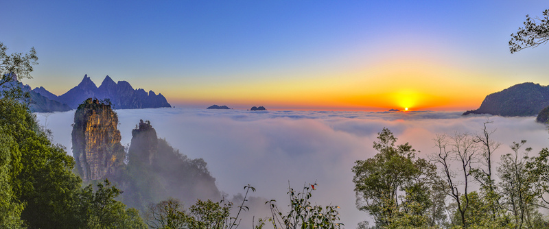 平南北帝山景區(qū)云海日出。平南縣委組織部供圖