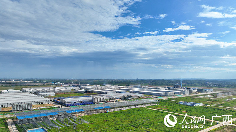 入駐企業(yè)越來(lái)越多的桂平市龍門工業(yè)園區(qū)。人民網(wǎng) 付華周攝