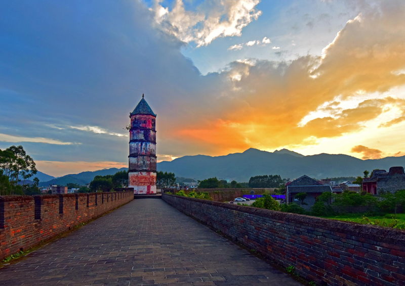 文筆塔。八步區(qū)委宣傳部供圖