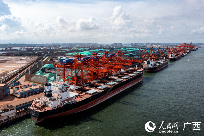 防城港漁澫港區(qū)碼頭。 人民網(wǎng)記者 嚴立政攝