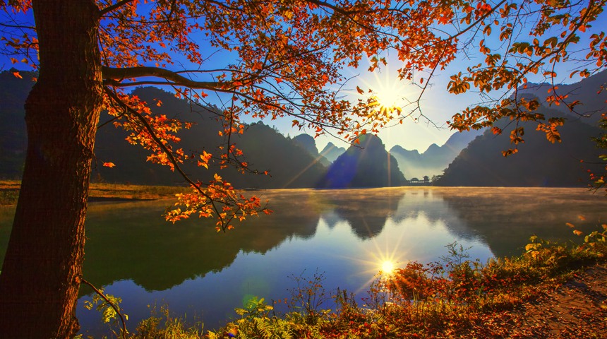 日照楓湖（資料圖）。德保縣委宣傳部供圖