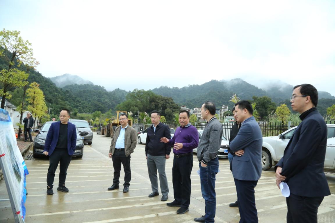 調(diào)研組考察跨境產(chǎn)業(yè)合作試驗(yàn)園東盟特色農(nóng)產(chǎn)品項(xiàng)目