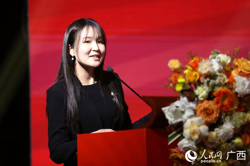 工業(yè)設計集團黨委書記、董事長黃建華會上致辭。