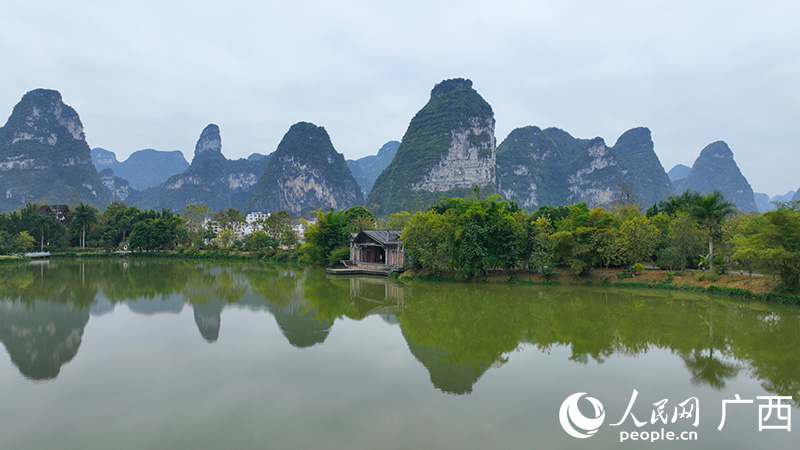 大新明仕田園山水風(fēng)光。人民網(wǎng) 付華周攝