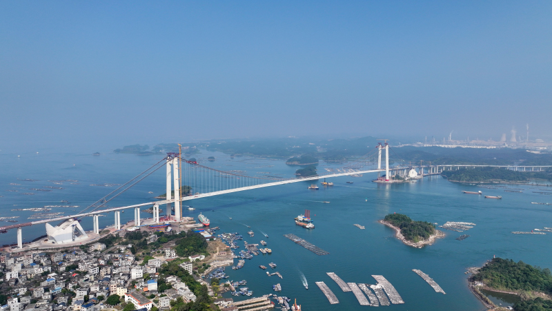 完成合龍后的龍門(mén)大橋。廣西交通投資集團(tuán)供圖