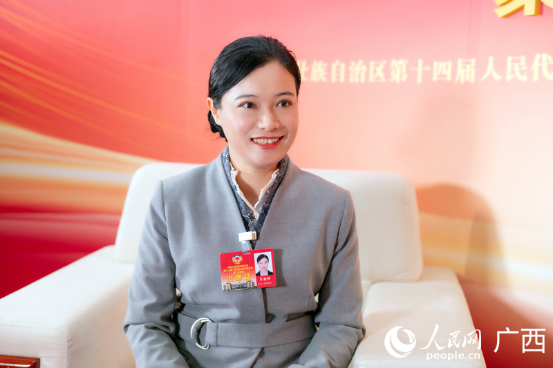 韋朝暉委員接受專訪。人民網(wǎng)記者 嚴(yán)立政攝