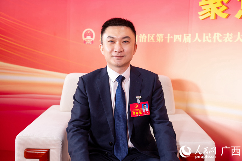 王鵬代表接受專訪。人民網(wǎng)記者 嚴立政攝