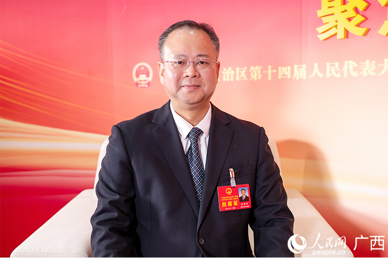 林海波代表接受專訪。人民網(wǎng)記者 嚴(yán)立政攝