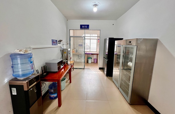 司機之家自助廚房。崔浩冉攝