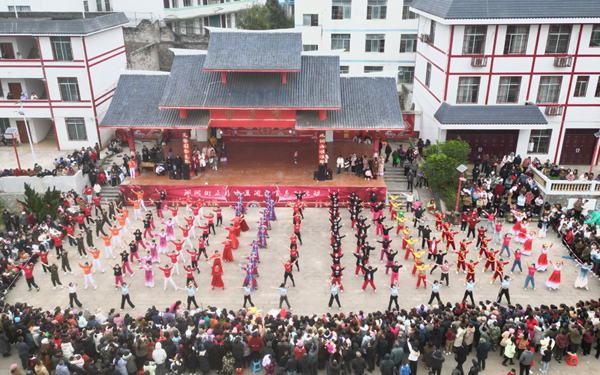 百人廣場(chǎng)舞展示