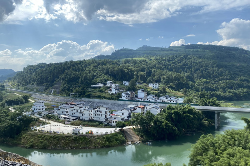 圖十四:天河鎮(zhèn)金城村拉城屯新農(nóng)村風(fēng)貌