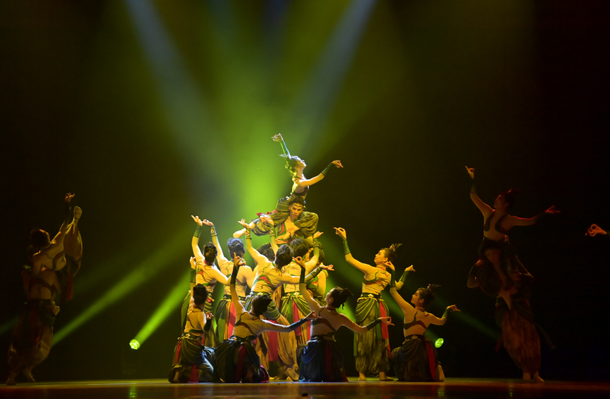 《鉛華 滿壁》。張運鋒攝