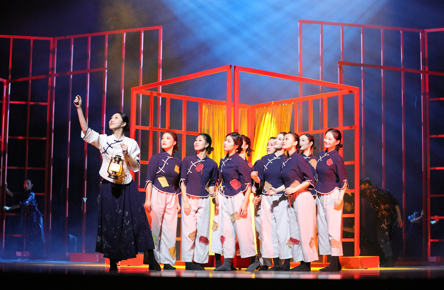 舞蹈《烙印》。張運(yùn)鋒攝