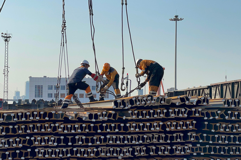 鋼軌出口供應(yīng)業(yè)務(wù)正式出港。廣西供應(yīng)鏈服務(wù)集團(tuán)供圖