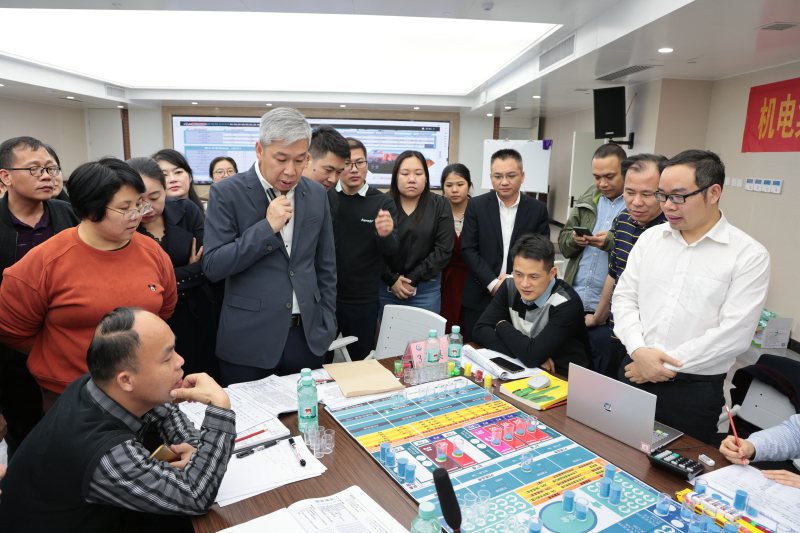 打造“象話大講堂”學(xué)習(xí)品牌，提升員工思想境界、管理水平，推進(jìn)轉(zhuǎn)型發(fā)展能力。廣西桂物機(jī)電集團(tuán)供圖