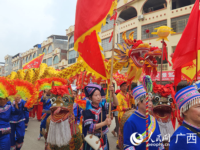 巡游活動(dòng)。人民網(wǎng)記者 黃子婧攝