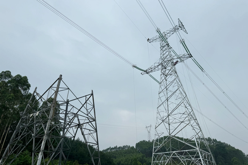 拆遷作業(yè)中。