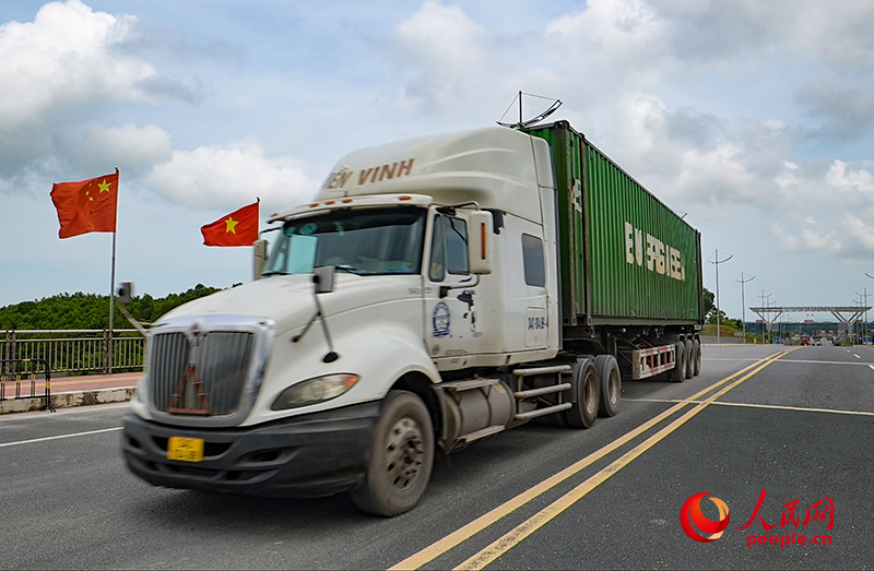 越南貨車。人民網(wǎng) 雷琦竣攝