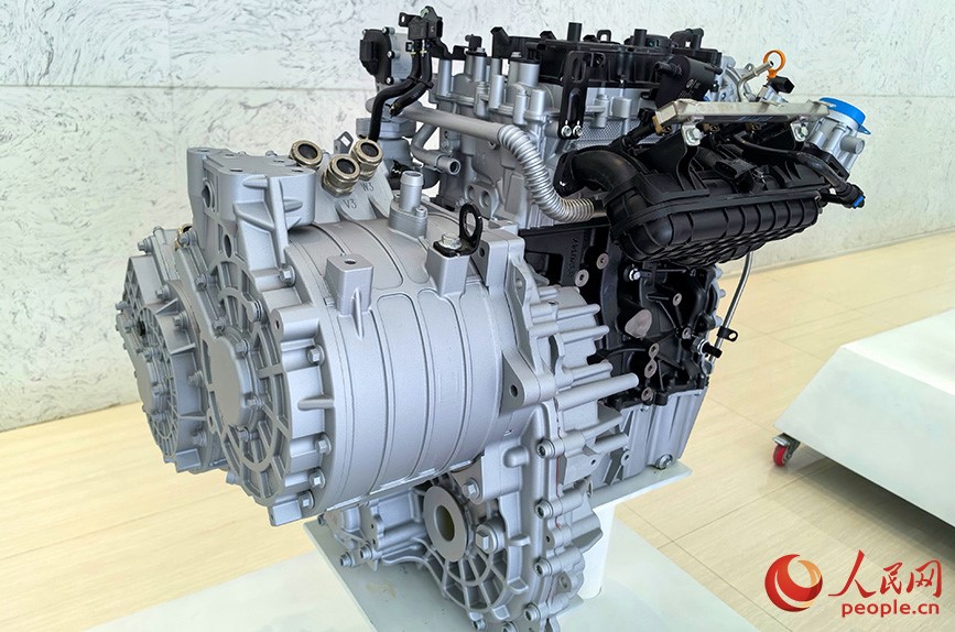 靈犀動力1.5T混動發(fā)動機。人民網(wǎng) 付華周攝