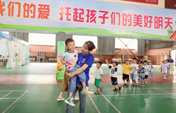 托管班場(chǎng)景 喬韋平.jpg