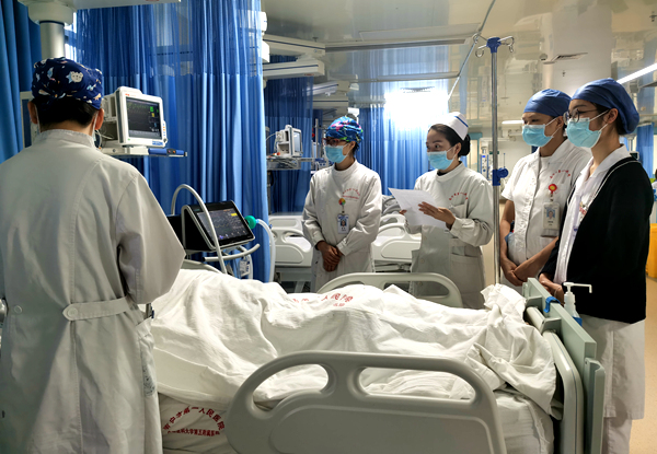 危重患者交班。