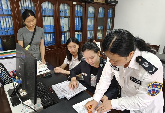 推進(jìn)勞動保障監(jiān)察工作