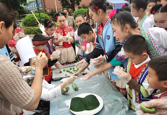 南寧市民族團(tuán)結(jié)進(jìn)步宣傳月系列活動