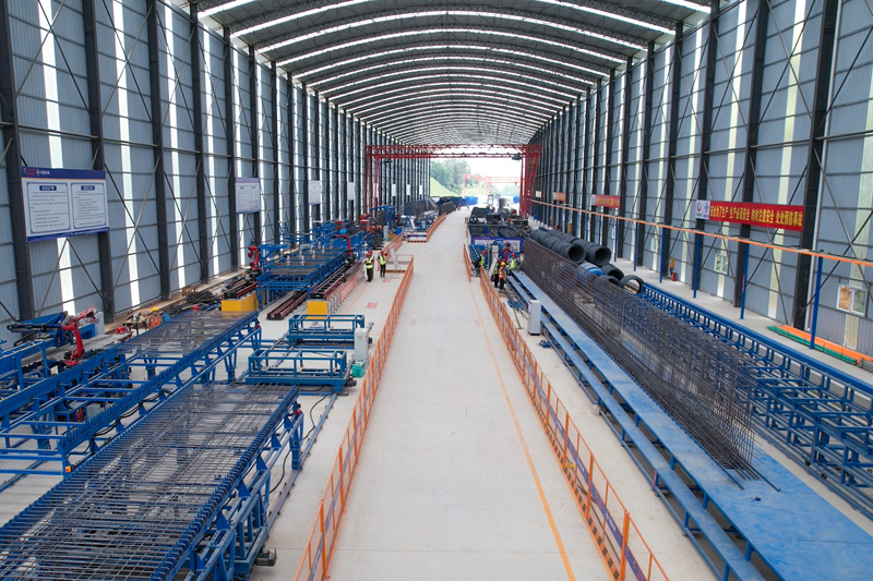 蒼容8標(biāo)目智慧梁廠。柏龍拍攝