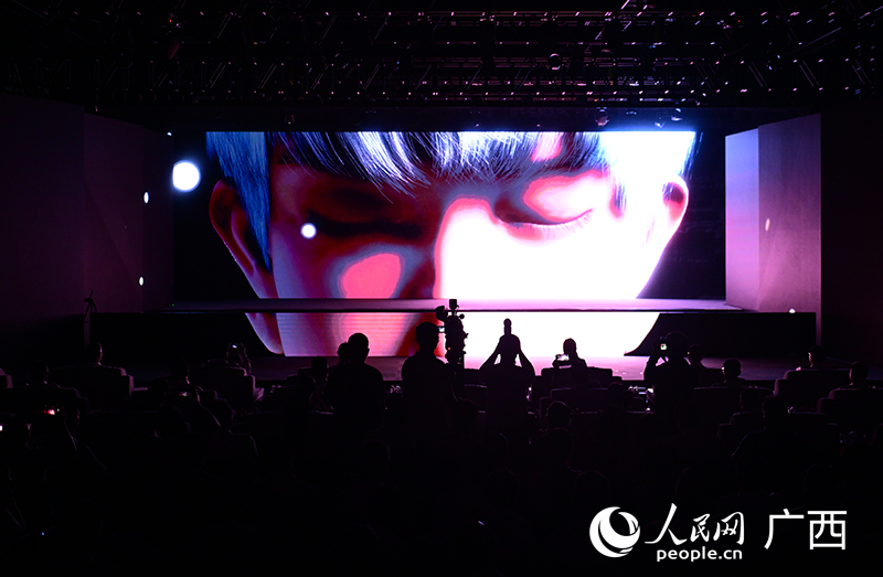 &nbsp;現(xiàn)場觀看《白澤的奇幻旅程》。人民網(wǎng) 雷琦竣攝