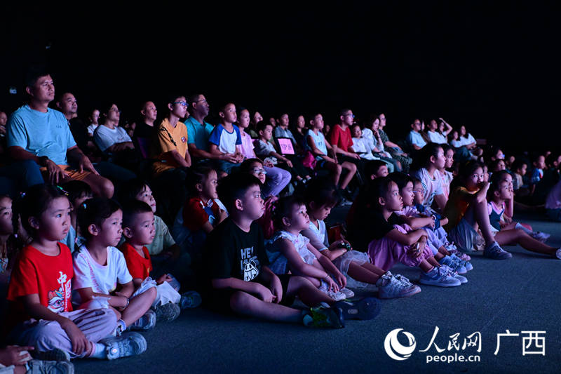 現(xiàn)場(chǎng)座無(wú)缺席。人民網(wǎng) 雷琦竣攝