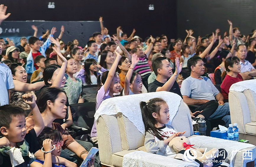 展演現(xiàn)場互動熱烈。人民網(wǎng) 付華周攝