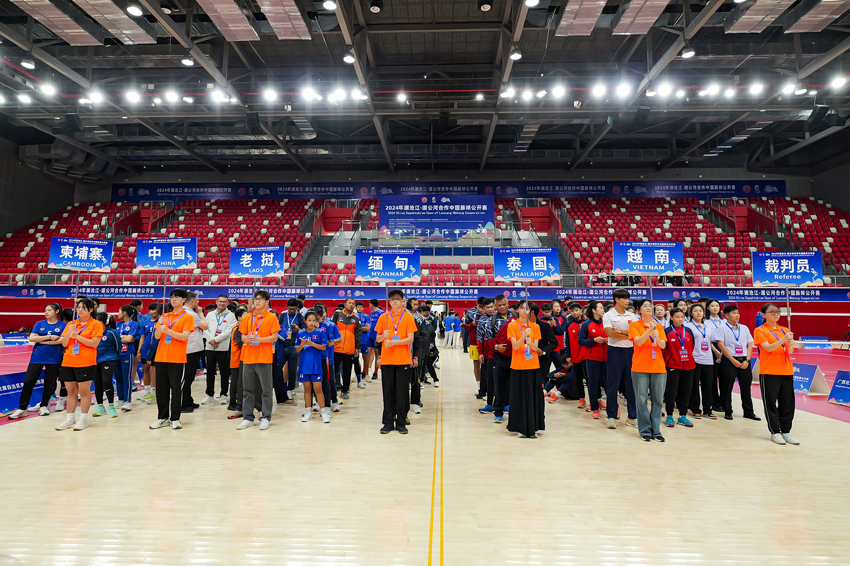 參賽隊(duì)伍集結(jié)。梁章暉攝