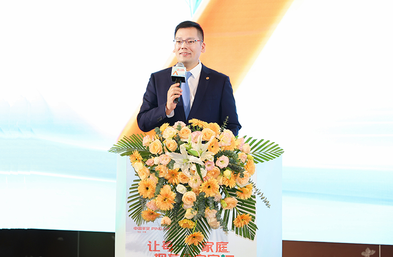 平安人壽廣西分公司黨委書記兼總經(jīng)理鄭曉杰致辭。平安人壽廣西分公司供圖