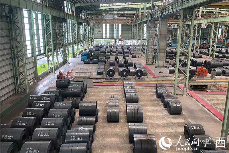 廣西盛隆冶金有限公司生產(chǎn)的鋼制品。人民網(wǎng) 馮肖慧攝