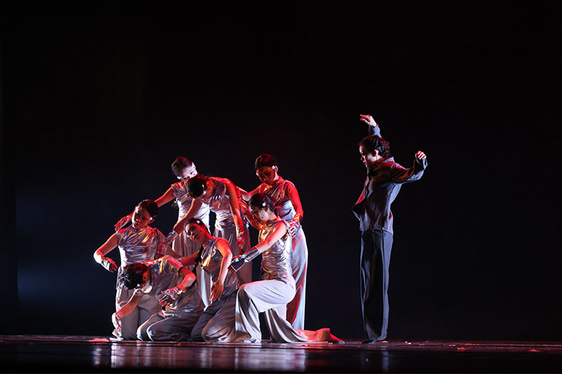 節(jié)目《伴?a?i》。廣西藝術(shù)學(xué)院舞蹈學(xué)院供圖