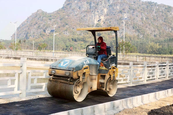 建設(shè)現(xiàn)場(chǎng)。