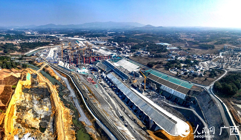 平陸運(yùn)河建設(shè)現(xiàn)場(chǎng)。人民網(wǎng) 雷琦竣攝