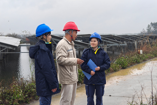 走訪調研。廖柳伶攝