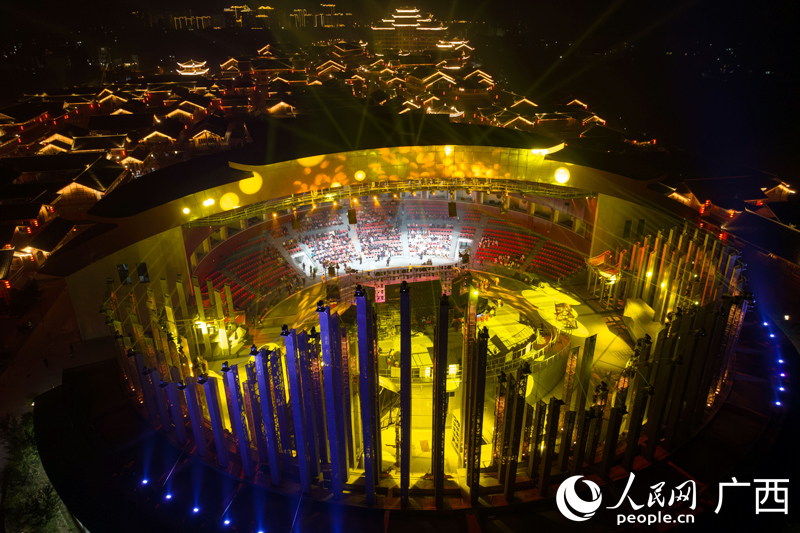 融水縣風(fēng)情苗鄉(xiāng)景區(qū)大劇場。