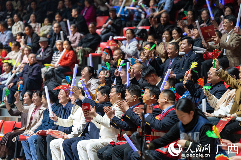 現(xiàn)場氣氛熱烈。