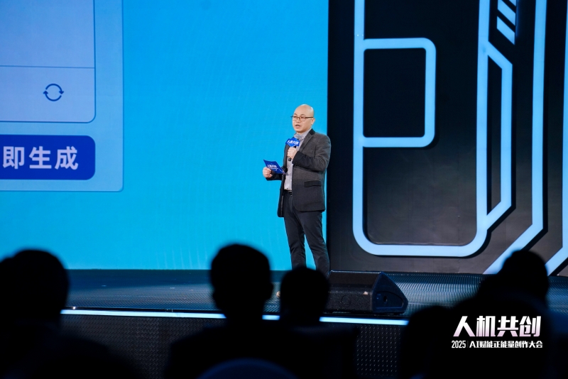 藍(lán)云劍分享AI視頻創(chuàng)作心得。人民視頻供圖